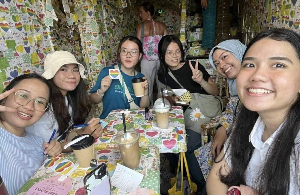 Free food tour in Hanoi by Hanoi e.Buddies