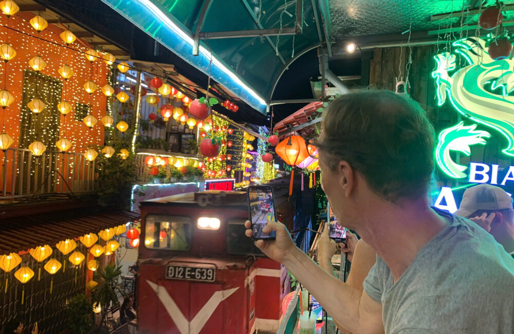 Hanoi. eBuddies' Free Train Street Tour